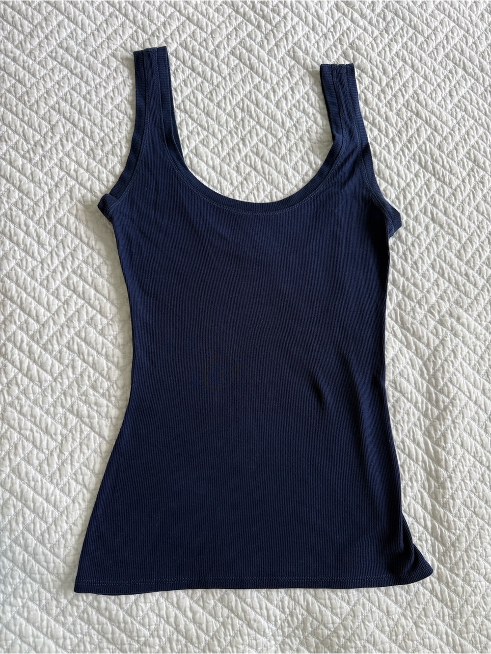 BCBGMaxAzria Navy Scoop Neck Ribbed Tank Size M